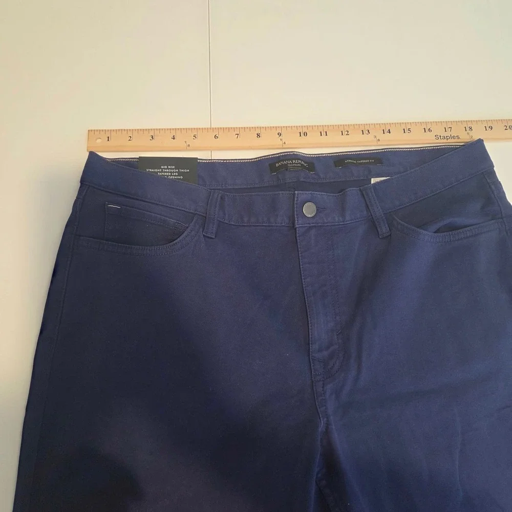 Banana Republic Traveler Pants Mens 36x32 Navy Blue Athletic Tapered Fit Chino